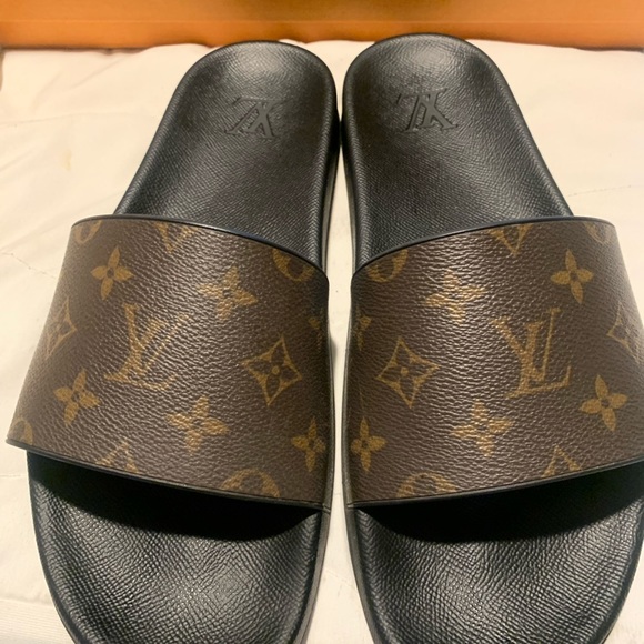 Louis Vuitton waterfront mule slides browns